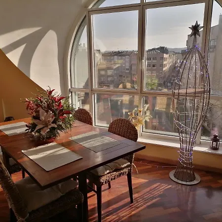 Atico Anllons Apartman *