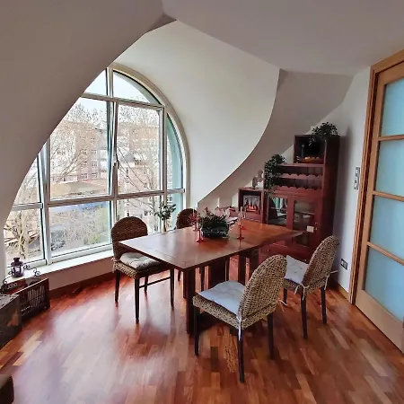 Atico Anllons Apartman Carballo