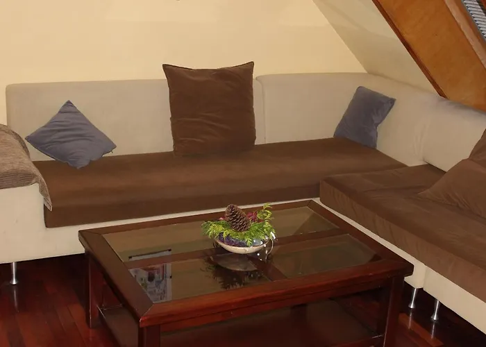 Daire Atico Anllons Carballo