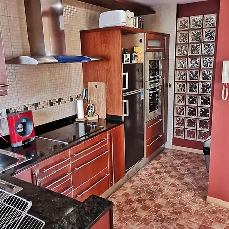Atico Anllons Apartman *